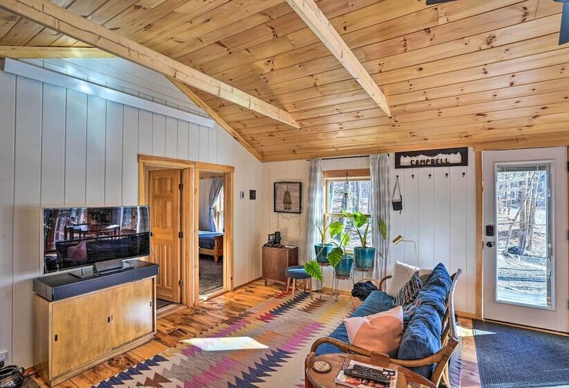 Hike & Swim On Site: Cozy Falls Brook Cabin