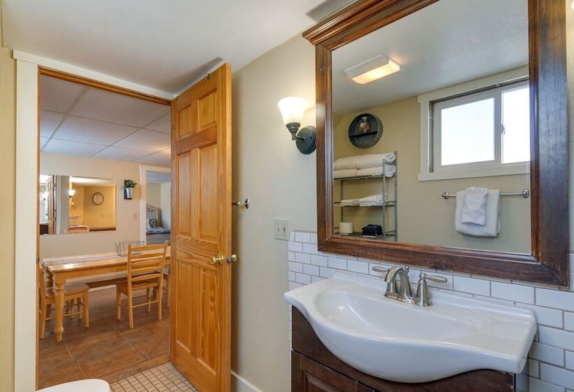 Cozy Historic Home W/ Games, Near Bryce Canyon!