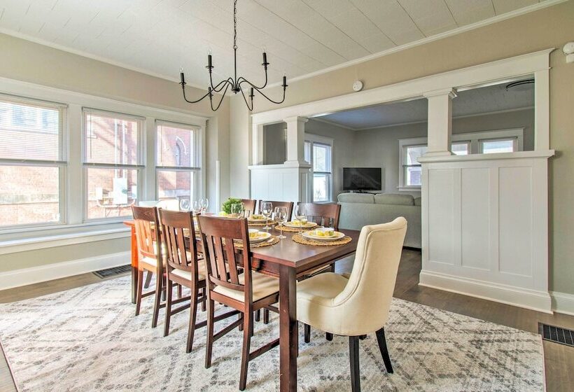 Cozy Illinois Home   Near Fishing & Golfing!