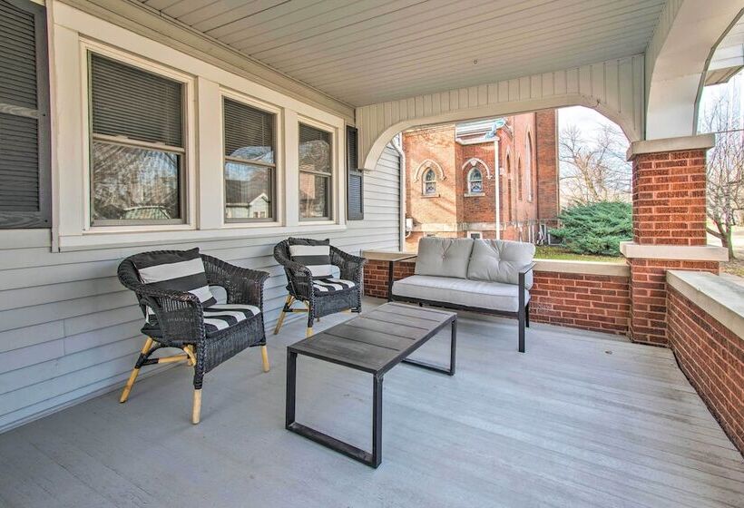 Cozy Illinois Home   Near Fishing & Golfing!