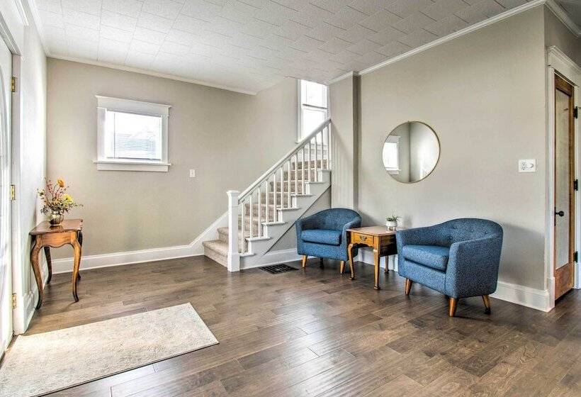 Cozy Illinois Home   Near Fishing & Golfing!