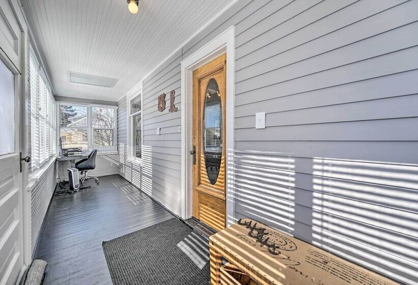 Cozy Laramie Retreat W/ Private Yard Near Uw!