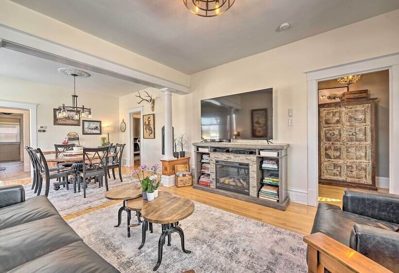Cozy Laramie Retreat W/ Private Yard Near Uw!