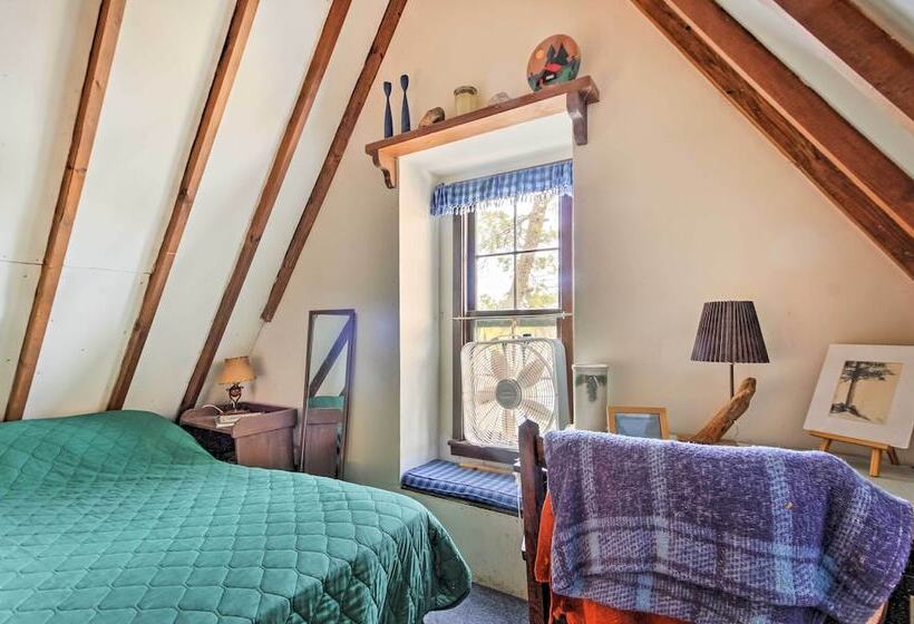 Charming Stop Island Cabin W/ Boat Dock & Beach!