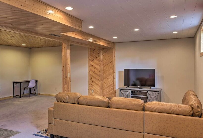 Cozy Sturgis Home W/ Yard, 2 Mi To Main St!