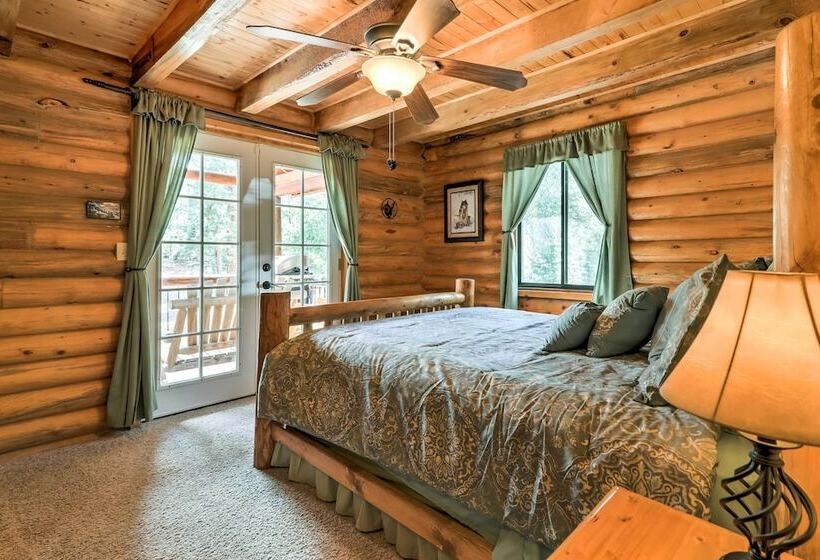 Cozy Utah Cabin W/ Deck & Fire Pit!