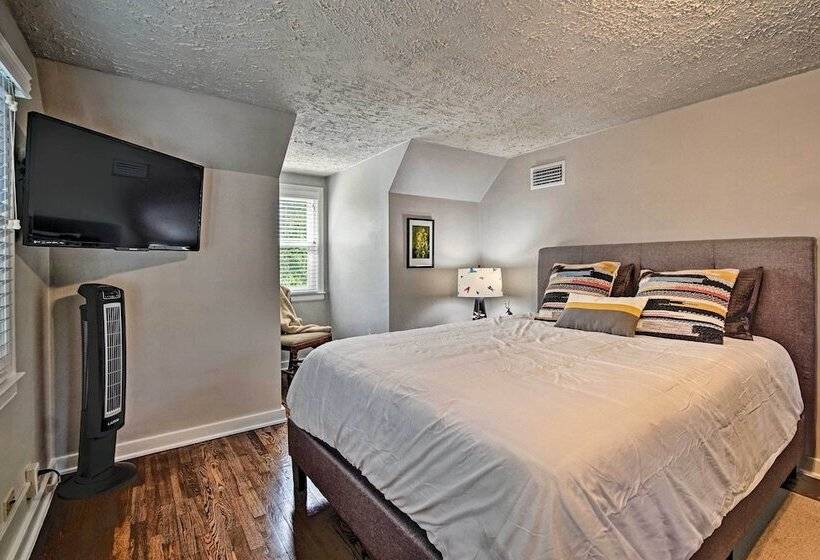 Cute Emporia House   Mins To Downtown & Esu!