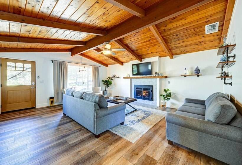 Dog Friendly Oakhurst Home: Walk To Downtown!