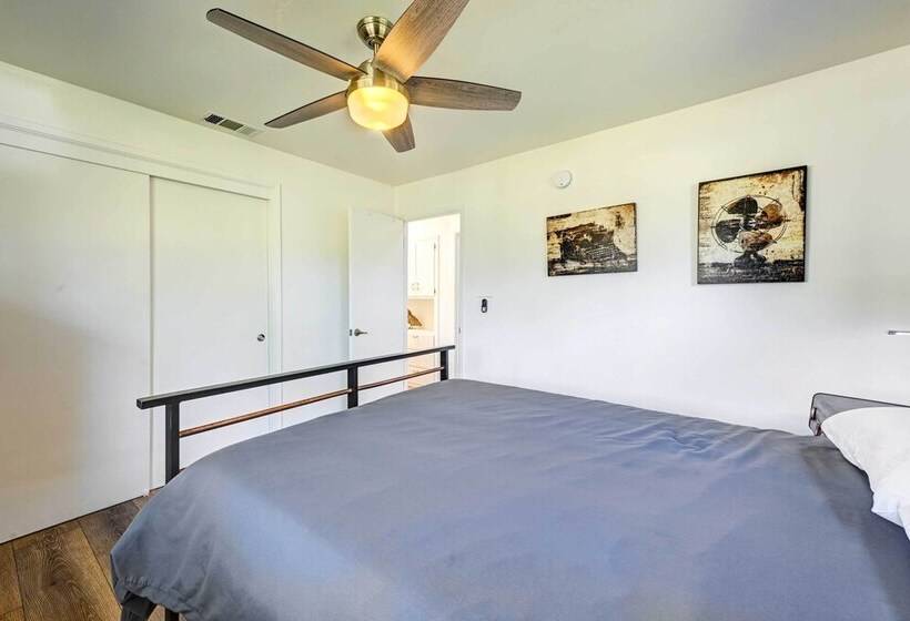 Dog Friendly Oakhurst Home: Walk To Downtown!