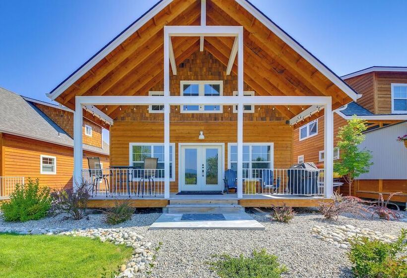 Dover Vacation Rental: Walk To Lake Pend!