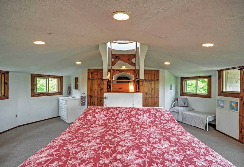 Dragonwood Castle  On Waterfront W/ Stunning View