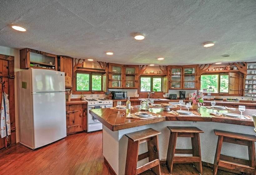 Dragonwood Castle  On Waterfront W/ Stunning View