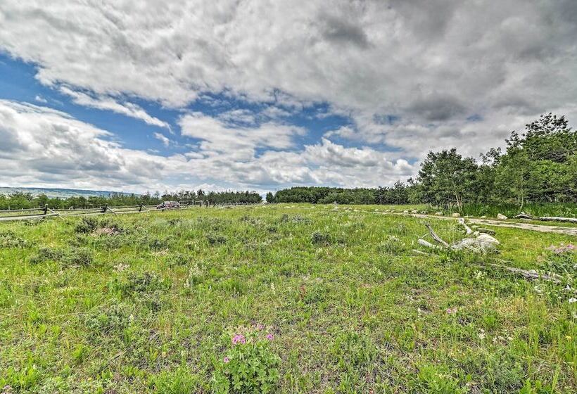 Duck Lake Cabin Rental Near Glacier National Park!