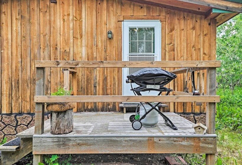 Duck Lake Cabin Rental Near Glacier National Park!