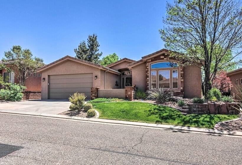Elegant Kanab Home: Mtn Views & Hiking Trail!