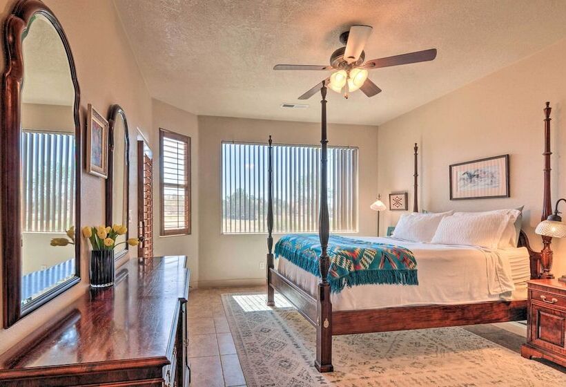 Elegant Kanab Home: Mtn Views & Hiking Trail!