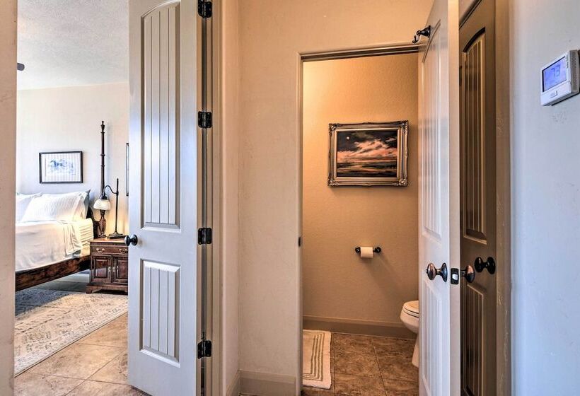 Elegant Kanab Home: Mtn Views & Hiking Trail!