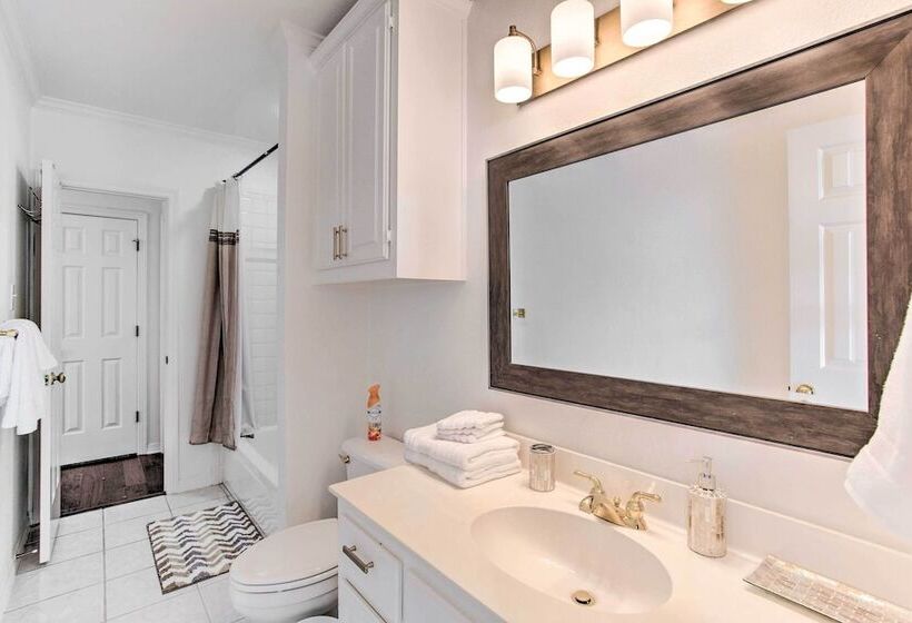 Elegant Plano Home W/ Private Outdoor Pool!