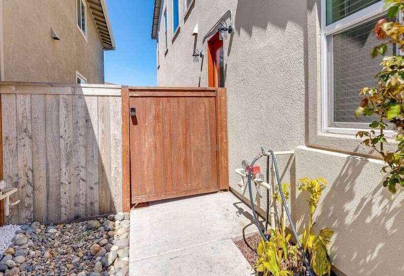 Elk Grove Studio W/ Private Patio: Walk To Casino!