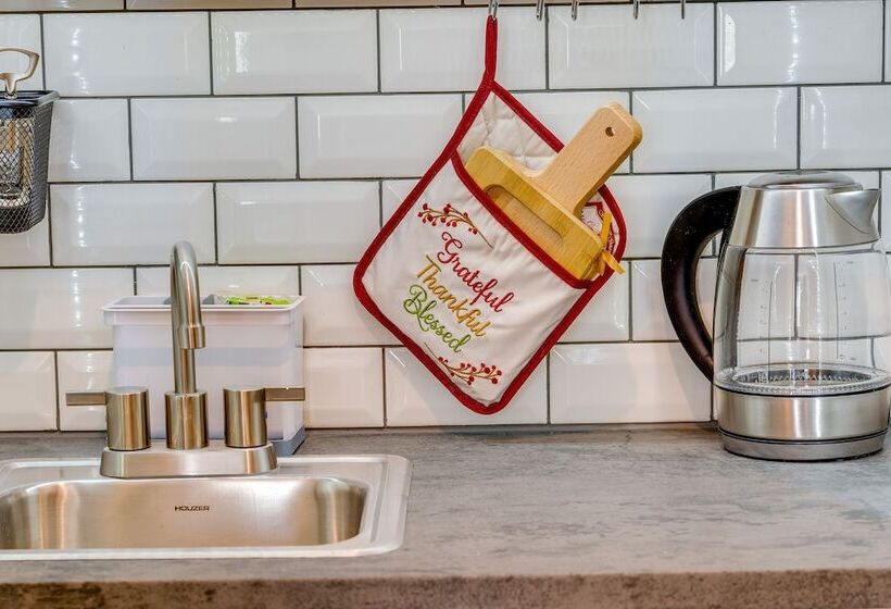 Elk Grove Studio W/ Private Patio: Walk To Casino!