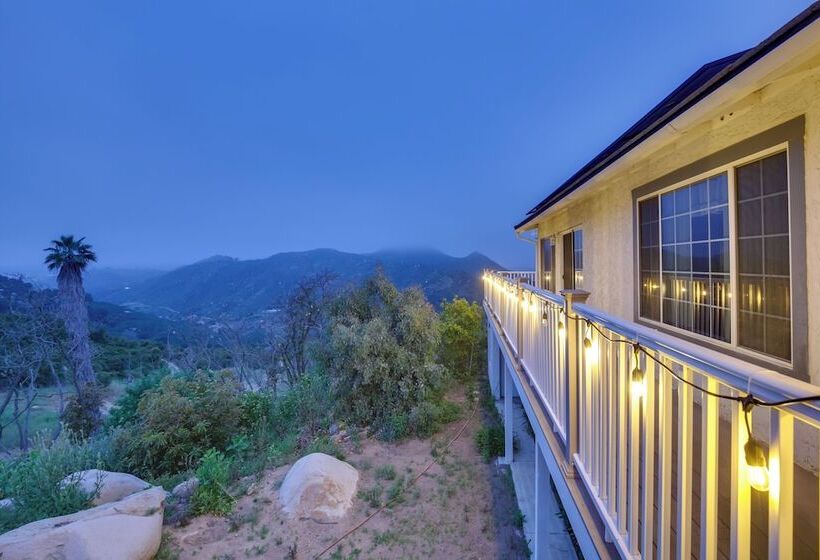 Escondido Hilltop Home W/ Deck & Views!
