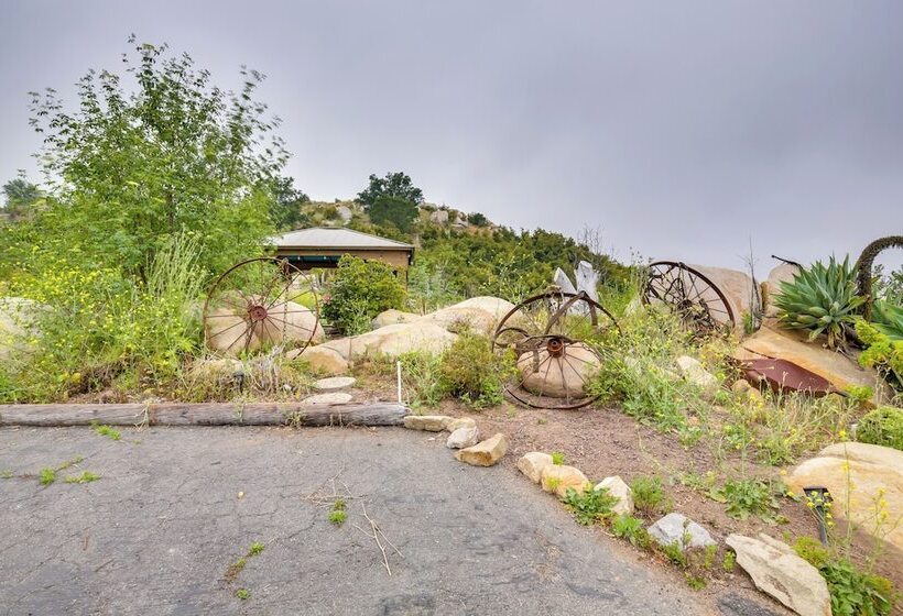 Escondido Hilltop Home W/ Deck & Views!