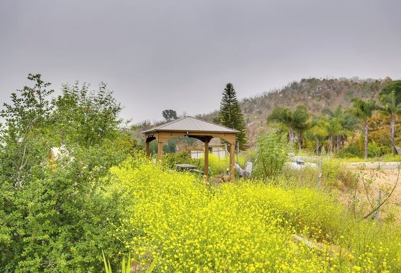 Escondido Hilltop Home W/ Deck & Views!