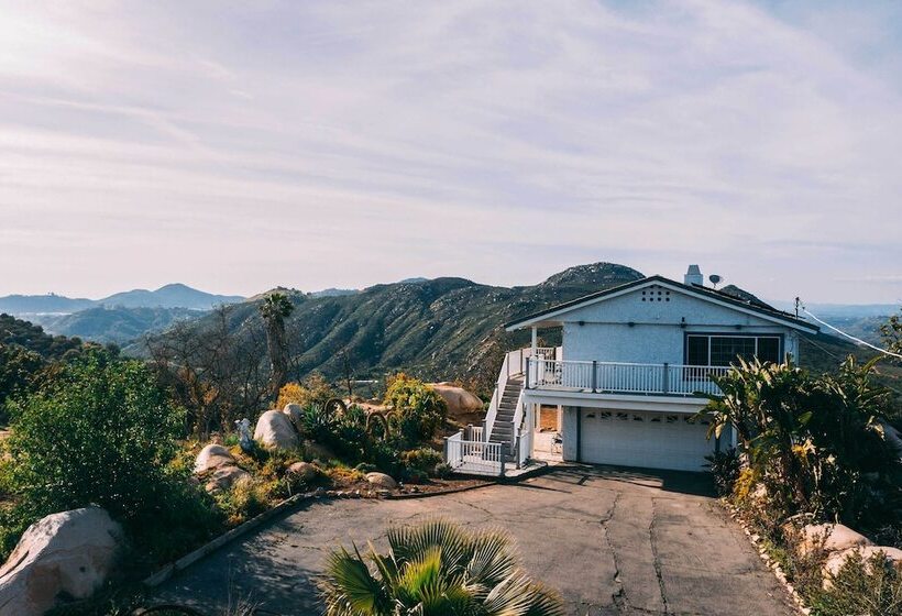 Escondido Hilltop Home W/ Deck & Views!