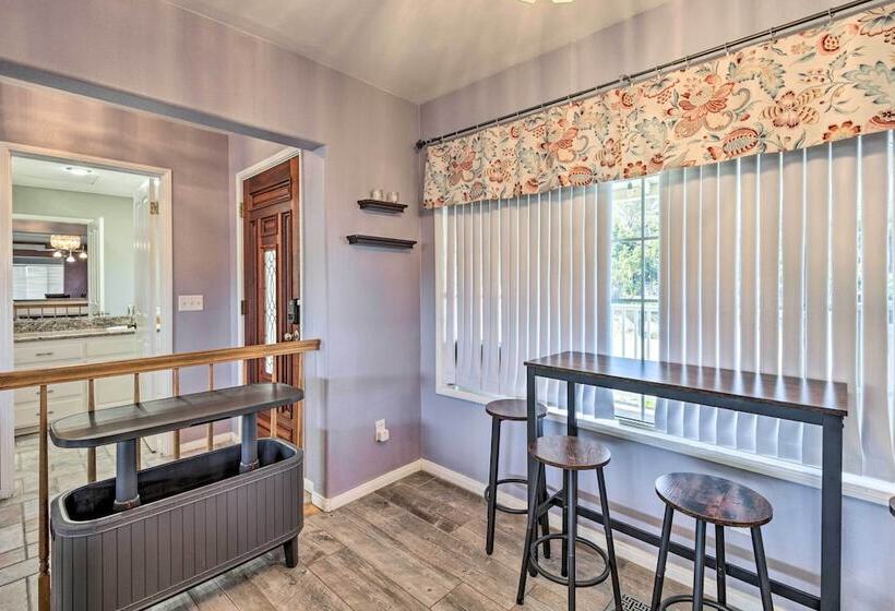 Escondido Hilltop Home W/ Deck & Views!