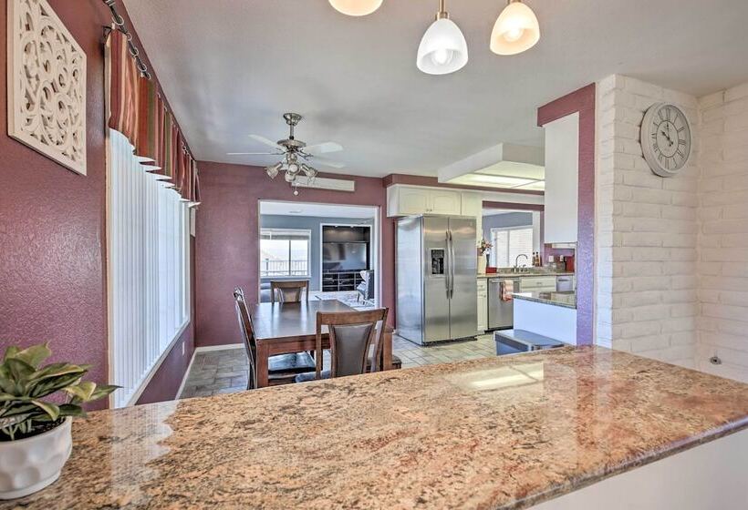 Escondido Hilltop Home W/ Deck & Views!