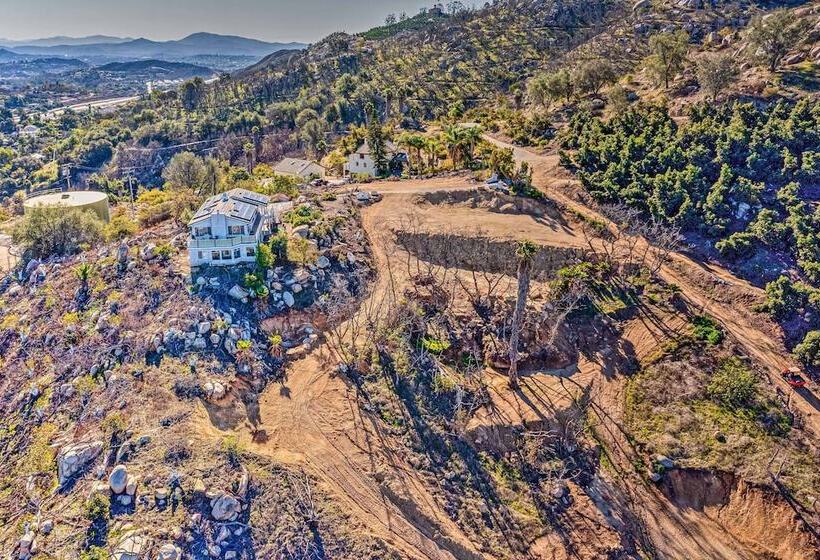 Escondido Hilltop Home W/ Deck & Views!