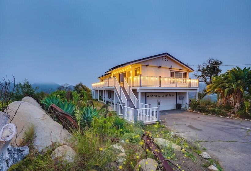 Escondido Hilltop Home W/ Deck & Views!