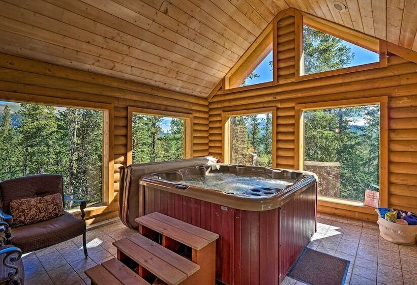 Expansive Alma Cabin W/ Hot Tub & Mountain Views!