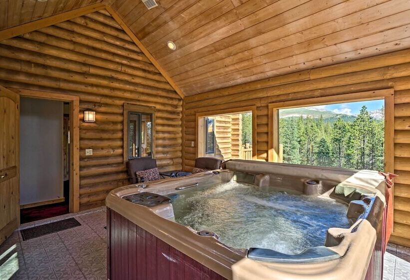Expansive Alma Cabin W/ Hot Tub & Mountain Views!