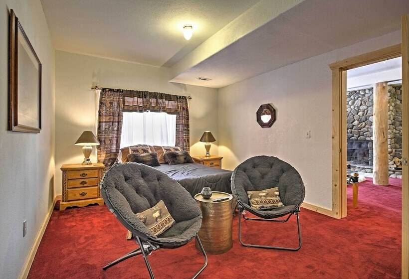 Expansive Alma Cabin W/ Hot Tub & Mountain Views!