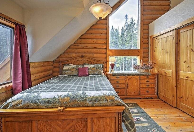 Expansive Alma Cabin W/ Hot Tub & Mountain Views!