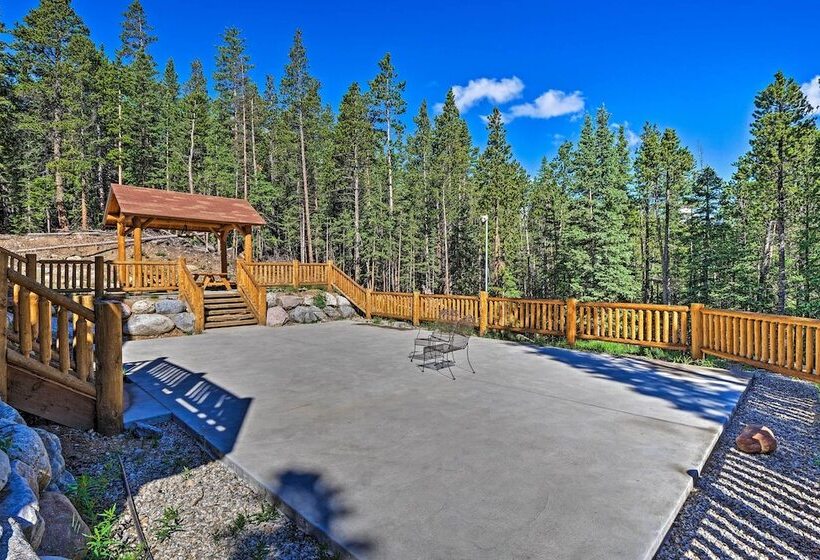 Expansive Alma Cabin W/ Hot Tub & Mountain Views!