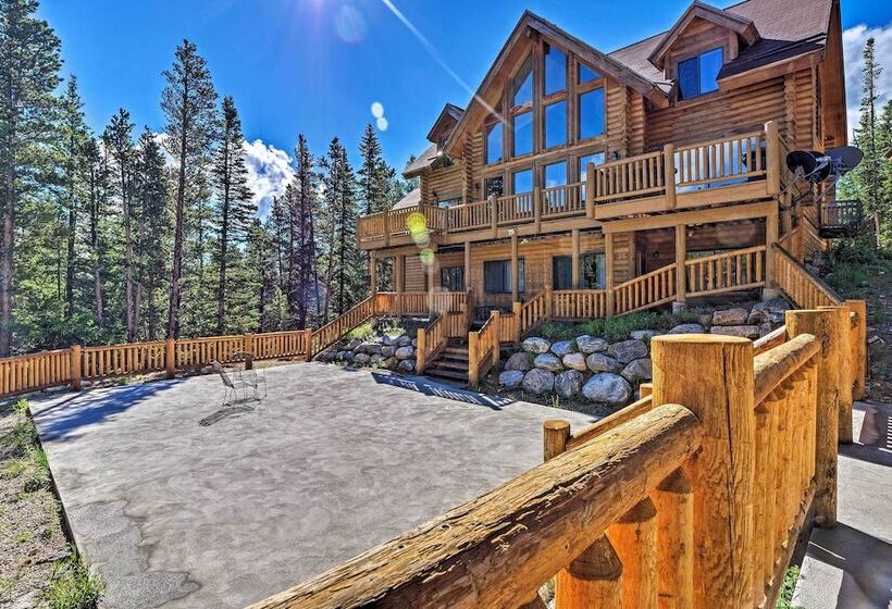 Expansive Alma Cabin W/ Hot Tub & Mountain Views!
