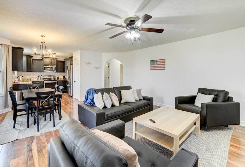 Family Friendly Clarksville Vacation Rental!