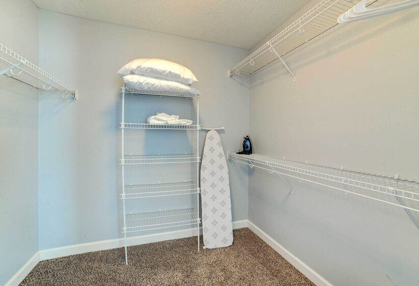 Family Friendly Clarksville Vacation Rental!