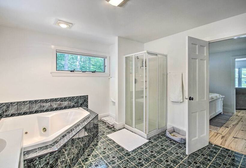 Family Friendly Greenwood Home W/ Lake Access