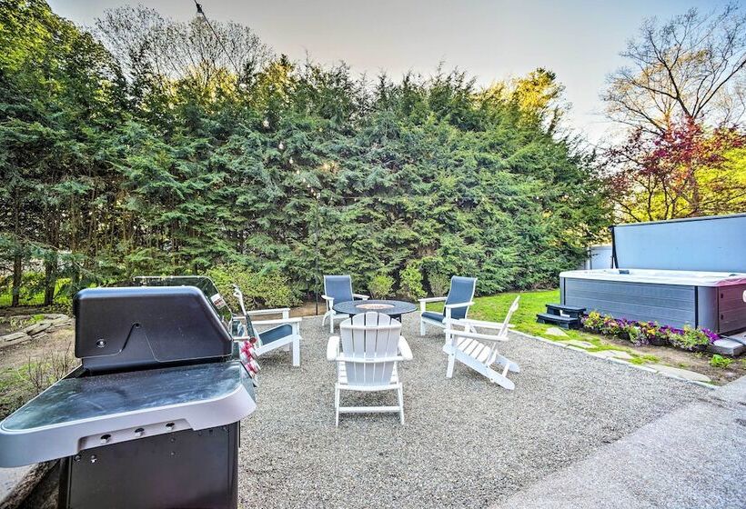 Family Friendly Retreat W/ Hot Tub: 1 Mi To Dtwn