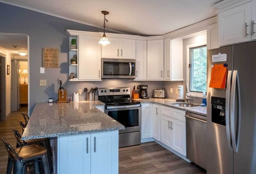 Walk To Lake: Family Home W/ Game Room, Deck & Bbq