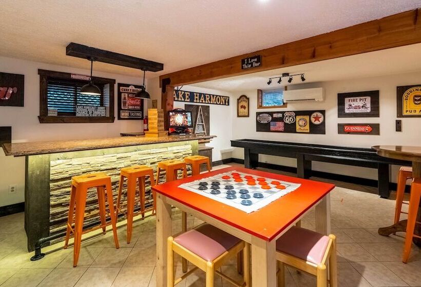 Walk To Lake: Family Home W/ Game Room, Deck & Bbq