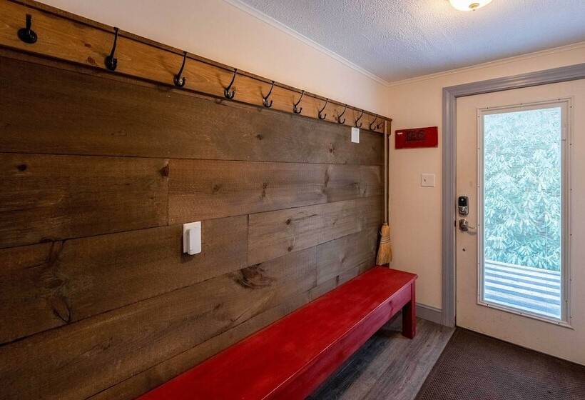 Walk To Lake: Family Home W/ Game Room, Deck & Bbq