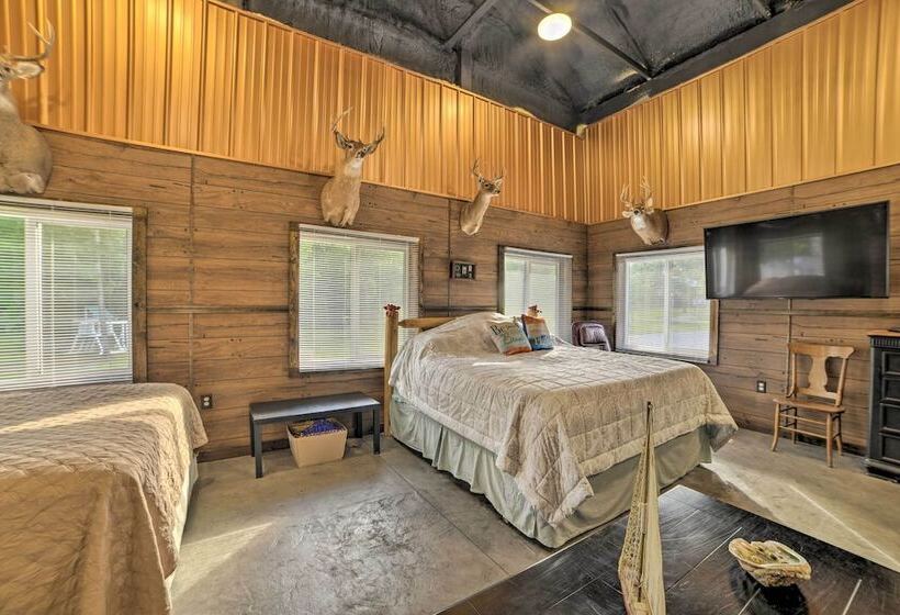 Family Leatherwood Resort Cabin W/ Fire Pit!