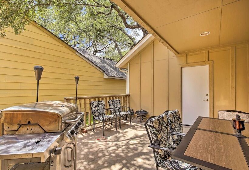 Family Retreat ~ 1 Mi To Hill Country Mile!