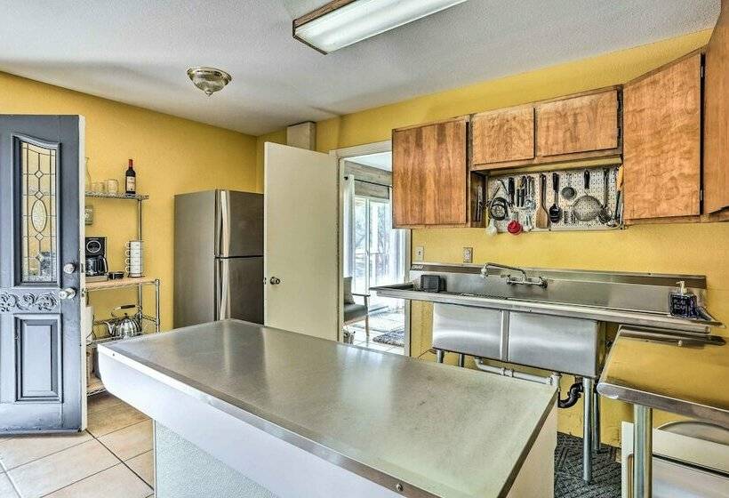 Family Friendly Coarsegold Guest House W/ Yard!