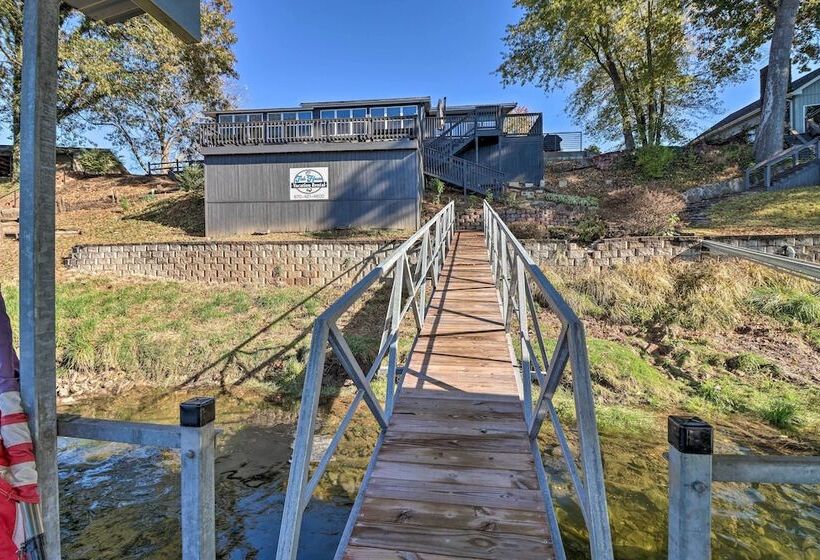 Fish House  W/ Deck, Fire Pit & River Views