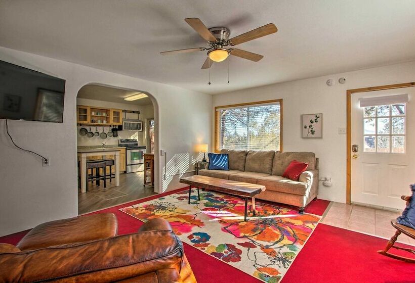 Fox Cottage    Quiet Escape W/ Private Deck!